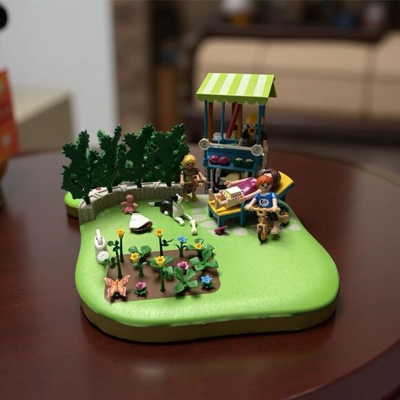 Playmobil Family Fun  Backyard Scene Garden, Flowers, Twin Bike, Scooter, Kids - Picture 1 of 3